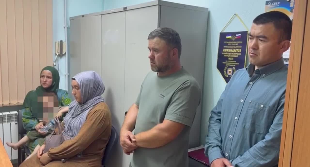 В Улан-Удэ подростки из мигрантских семей потушили Вечный огонь и лишились гражданства