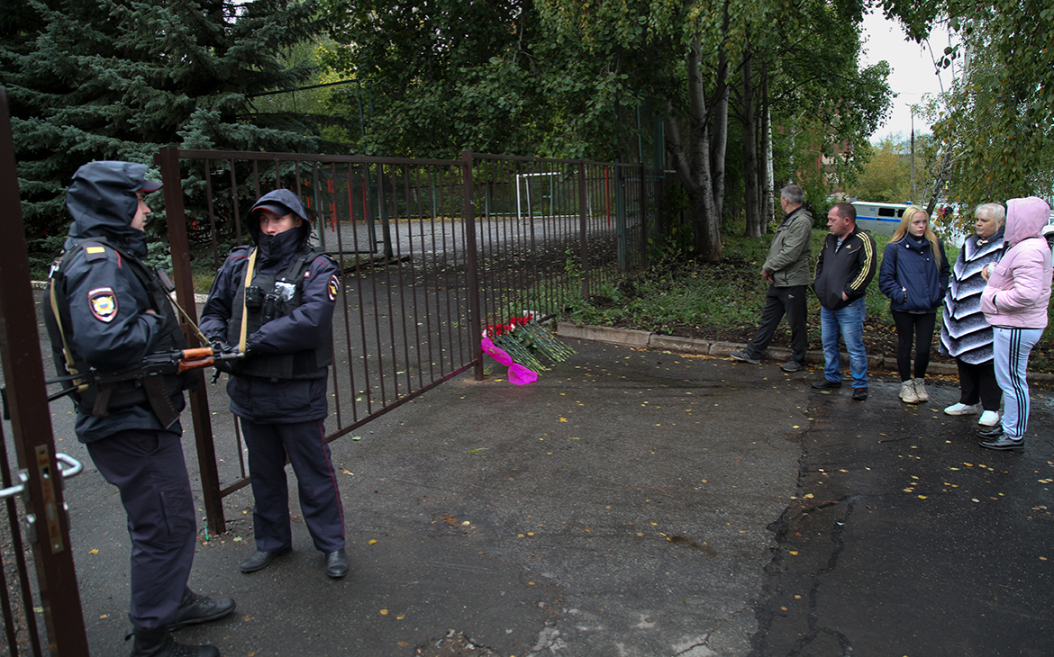 Число погибших в результате стрельбы в турецкой школе в Кахраманмараше возросло до девяти.