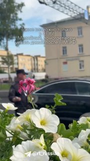 Полиция с мегафонами и шутками помогла гостям ПМЭФ быстро добраться до метро