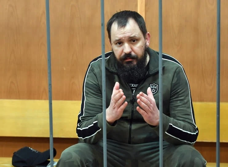 Экс-подполковника с позывным «Палач» приговорили к 21 году строгого режима за постановку самострелов и фейковых «подвигов»

Санкт-Петербургский гарнизонный военный суд 27 октября приговорил бывшего начальника группы спецопераций 83-й отдельной десантно-шт